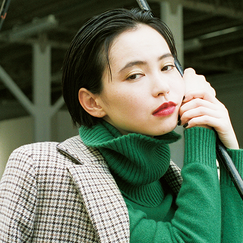 潔い抜けをポイントに 比留川游がこなすクラシックスタイル